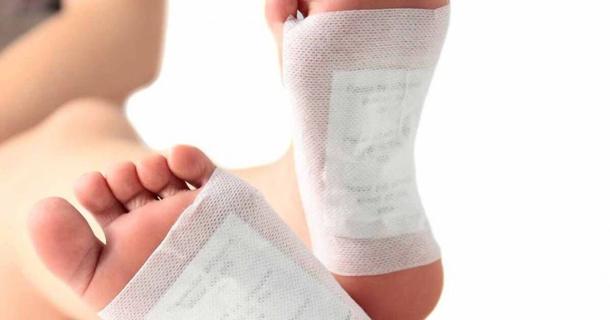 Use Hydrogen Peroxide Foot Compresses to Fight Fungus